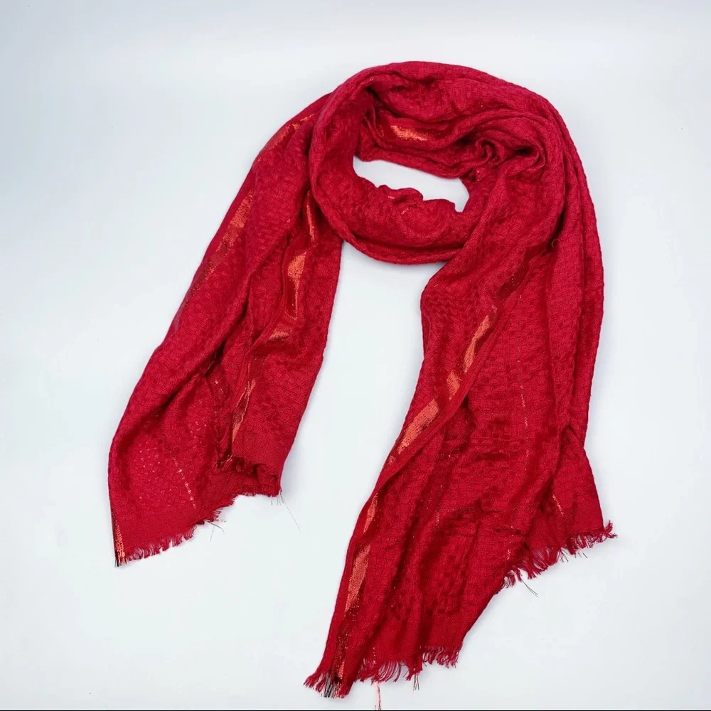Red‎ Weaved Knit Shimmer Scarf